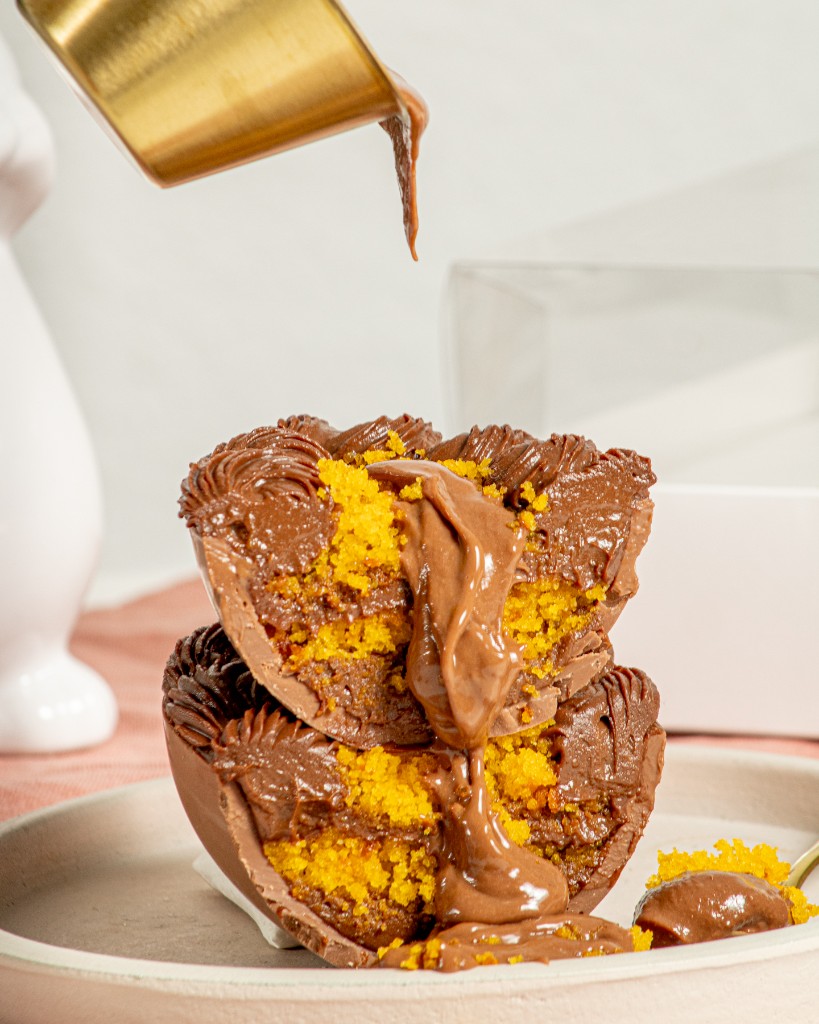 Ovo de páscoa de cenoura com chocolate